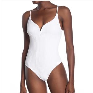 NWOT ONIA Gloria One Piece Swimsuit White Padded
